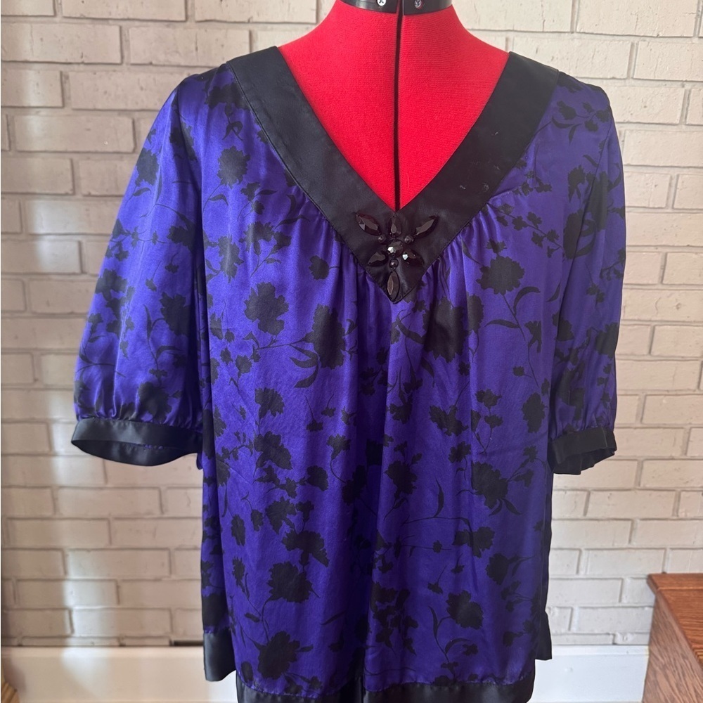 Nine West 100% silk Purple and Black Floral Top Size 10 excellent condition